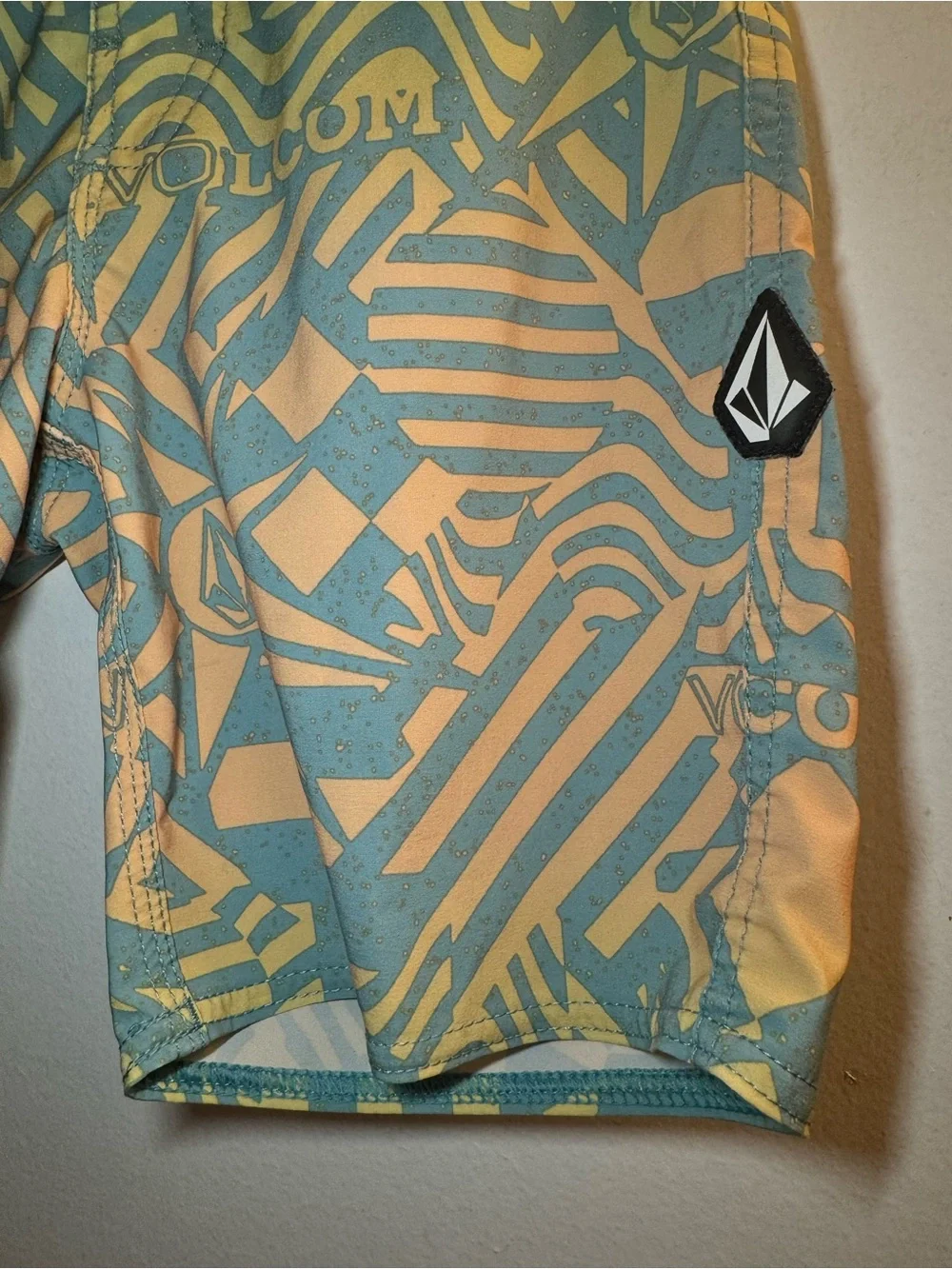 Volcom lightweight boys